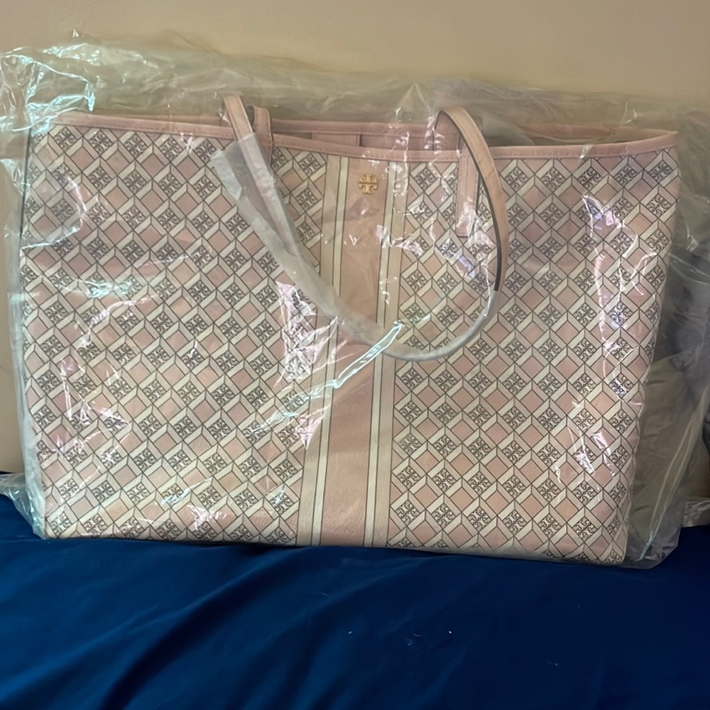 Brand New Tory Burch Large Pink